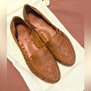 Too narrow for my feet, and missed the return deadline! They need a good home.